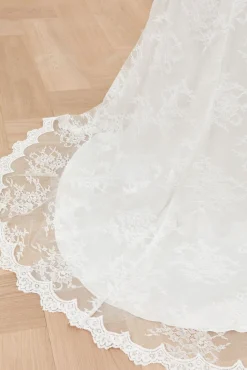 Malina Adriana brudklänning