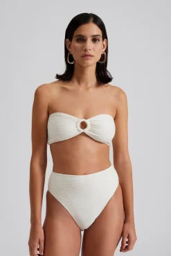 Malina Lisa bikinitrosor