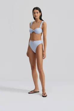 Malina Sirine bikinitrosa